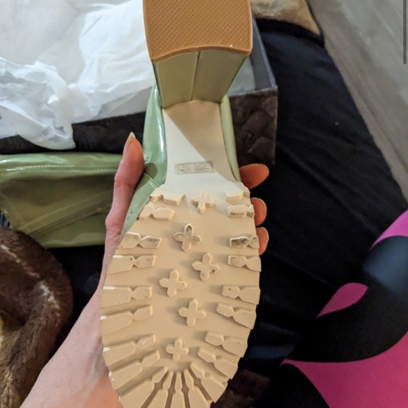 New green Selena knee high boots womens size 8 comes with the box - Picture 4 of 5